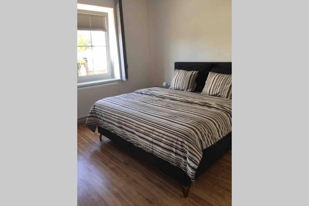 Haus Mit 3 Schlafzimmer Und Garten Amstetten Dış mekan fotoğraf