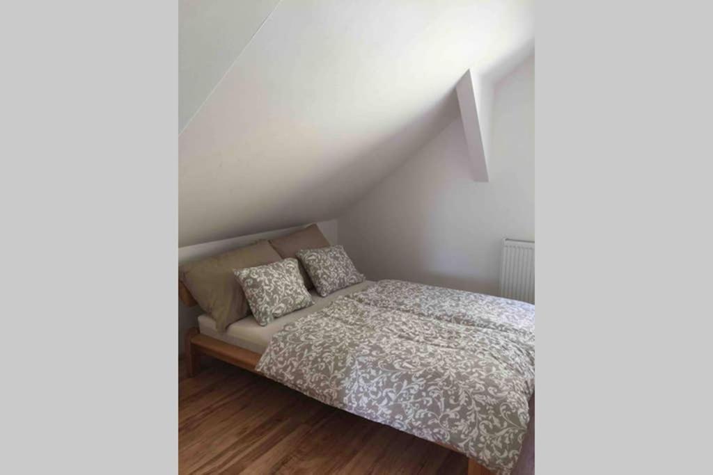 Haus Mit 3 Schlafzimmer Und Garten Amstetten Dış mekan fotoğraf